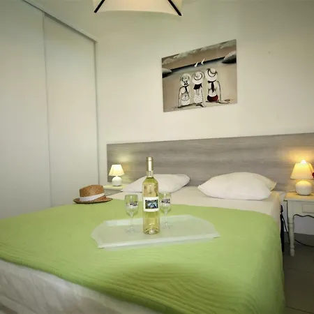 La Voile Blanche 4 * 弗龙蒂尼昂